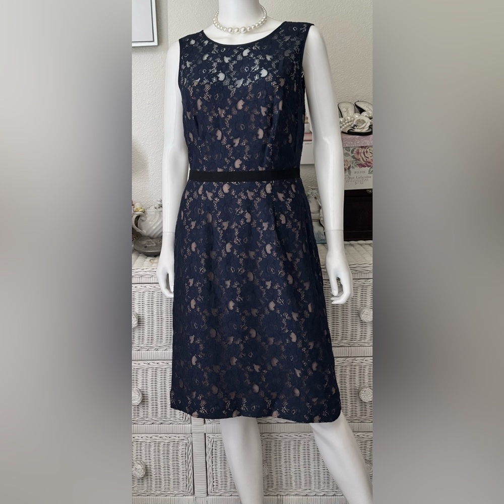 BCBG MAXAZRIA Alice # IRG6N501 Blue Lace Dress Lined w/ Black Waistband Size 10